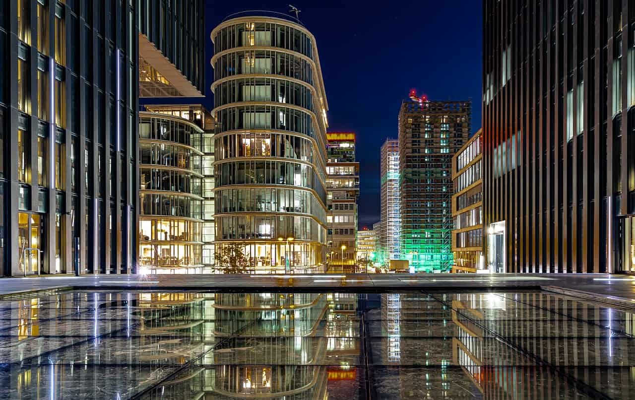 13/02/  Les 10 meilleures villes européennes pour investir dans l'immobilier en - Madrid et Barcelone figurent sur la liste Les meilleures villes d'Europe pour acheter une propriété en / Gtres 13 février , Rédaction.